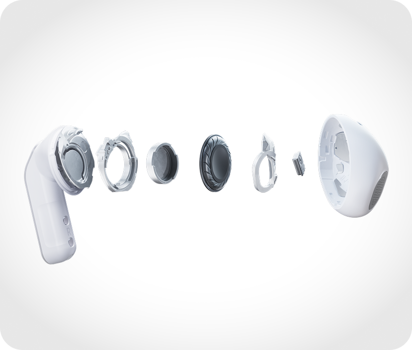 Dynamic wide-range speaker for rich, full audio